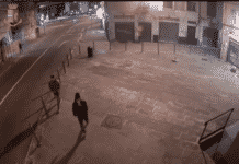 Centro Storico – Rapine violente a passanti e turisti per la dose di eroina, due arresti – VIDEO rapinatori polizia centro storico