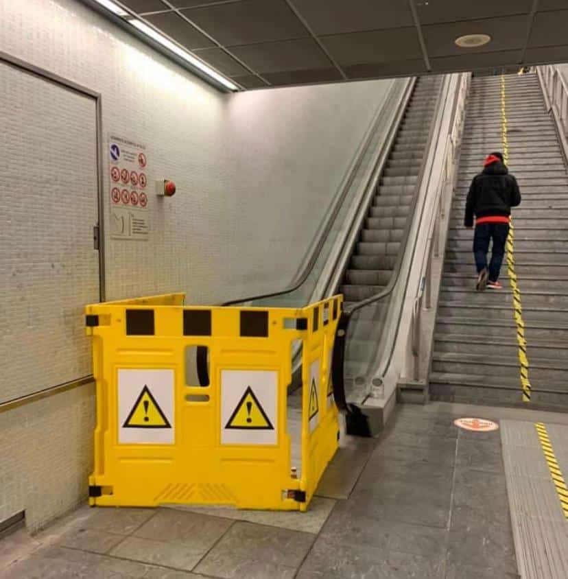 metro sarzano scale stazione metropolitana