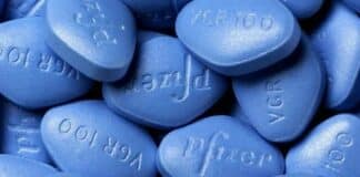 Ritardo consegna Vaccini, l’ex candidato alla Regione Liguria Sansa pensa allo sciopero del sesso contro Pfizer Viagra Pfizer