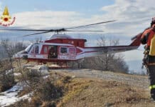 Chiavari, escursionista si ferisce a Punta Manara: soccorsa dall’elicottero elicotteri vigili fuoco