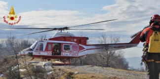 Chiavari, escursionista si ferisce a Punta Manara: soccorsa dall’elicottero elicotteri vigili fuoco