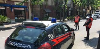 Imperia, accoltella un giovane per rubargli il monopattino: arrestato
