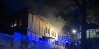 Marassi – Incendio in un edificio abbandonato dietro la scuola Fanciulli – VIDEO incendio edificio abbandonato Marassi