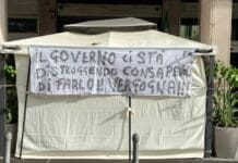 Coronavirus – Ristoratori manifestano sotto la Prefettura – VIDEO