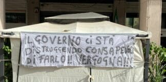 Coronavirus – Ristoratori manifestano sotto la Prefettura – VIDEO