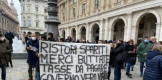 Coronavirus – Manifestazione dei ristoratori, con loro tassisti e mondo dello spettacolo – DIRETTA