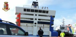 Ricercato in tutta Europa per traffico d’armi, pericoloso latitante arrestato nel porto di Genova
