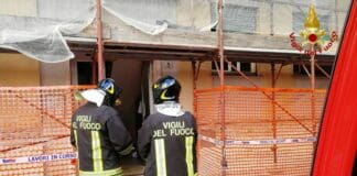 Incendio in un appartamento di Oregina, salvato una pensionata incendio via Fumagalli