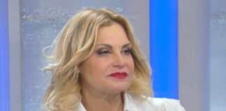 Simona Ventura positiva al coronavirus, non sarà tra gli ospiti di Sanremo 2021 Simona Venura
