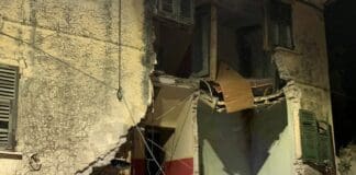 Crolla la facciata di un edificio a Vezzano Ligure, nessun ferito crollo vezzano Ligure