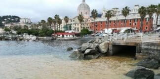 Pegli, ancora sversamenti a mare al Molo Archetti Pegli molo Archetti inquinamento mare