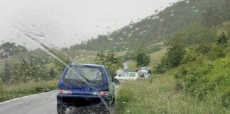 Rossiglione, frontale tra due auto: feriti due anziani e strada chiusa