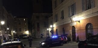 Albenga, rissa in piazza delle Erbe: denunciati