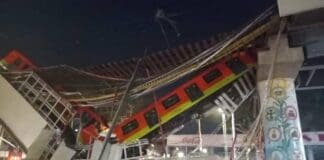 Città del Messico, ponte crolla al passaggio della metro: 20 morti e 70 feriti