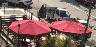 Pegli – Le panchine rimosse dal lungomare sono tornate al loro posto