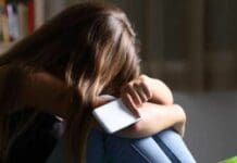 Foto intime pubblicate senza consenso sul gruppo Mia Moglie, indagini sexting revenge porn