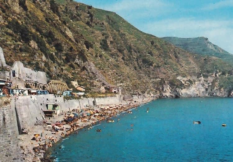 Corniglia spiaggia ferrovia vecchia