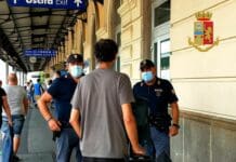 Sestri Levante, tenta di rubare una felpa vicino alla stazione, bloccato Polizia ferroviaria controlli