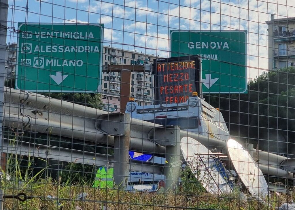 tir bloccato Genova Prà