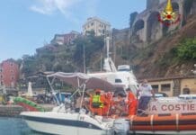 Lerici – Ragazza cade in barca e si ferisce, salvata dai Vigili del Fuoco Lerici soccorso persona ferita