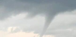 Tromba marina davanti a Voltri – VIDEO