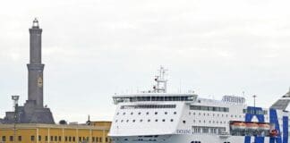 GNV Excellent bloccata nel Porto di Genova per problemi tecnici