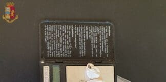 Spaccia negli stabili in cui lavora: denunciato dipendente di una ditta di pulizie cocaina droga