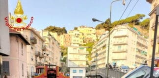 Sanremo – Perde il controllo dell’auto e finisce nella strada sottostante a via Francia