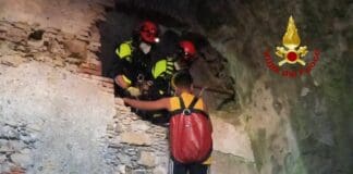 Genova, tenta di scalare il Forte Fratello Maggiore ma resta bloccato Forte Fratello Maggiore salvataggio