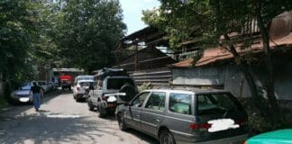 Isole ecologiche AMIU, auto in coda e genovesi inferociti isola ecologica Valbisagno