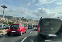 Genova, chiusure e code: altra mattinata di traffico in tilt in città coda Sopraelevata