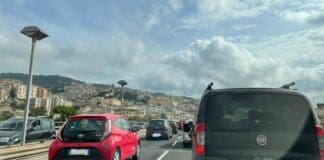 Genova, chiusure e code: altra mattinata di traffico in tilt in città coda Sopraelevata
