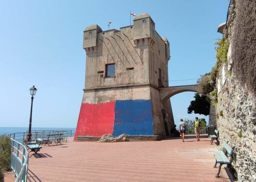 Torre Gropallo vandali teppisti