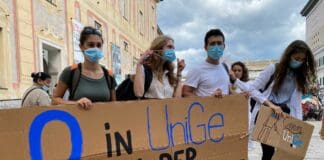 “Esigiamo di poter essere formati”, sit in di protesta degli studenti di medicina