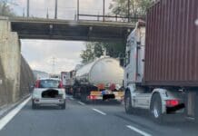 Autostrade, traffico in tilt in A26 per veicolo in avaria. Coda anche in A7 coda autostrada Liguria