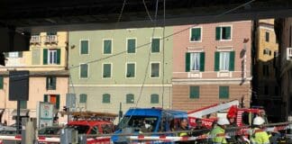 Genova, scoperto il proprietario dei cavi crollati dalla Sopraelevata, inchiesta in corso Cavi caduti porto Antico Genova