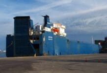 Genova, bloccata in porto la nave Aviva per gravi carenze Aviva motonave