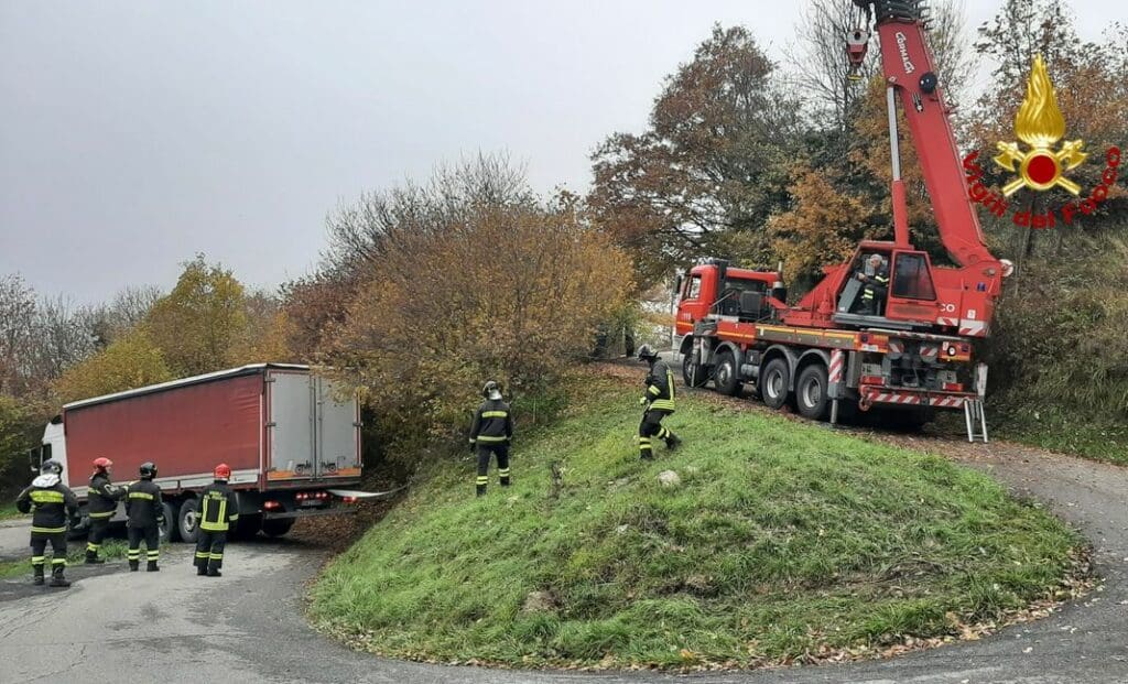 casella, camion bloccato 