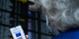 Coronavirus – Green pass obbligatorio nei negozi dal 1 febbraio, ecco le attività escluse green pass