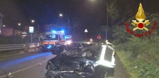 Frontale tra due auto a Vezzano, feriti tre giovani