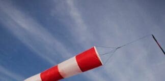 Genova, domani giornata di forte vento: Sopraelevata chiusa alle moto vento forte