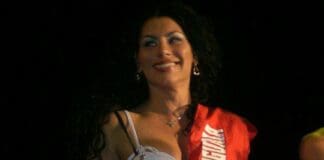 Genova, aggredisce una donna davanti alla porta di casa, lei reagisce e lo mette in fuga