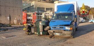 Genova – Scontro tra due mezzi in corso Perrone