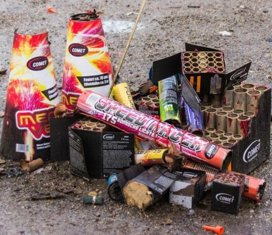 Botti di Capodanno, a Genova divieto di utilizzo e detenzione la notte di San Silvestro Botti, petardi, fuochi d'artificio Capodanno