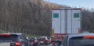 Caos Autostrade, nuova mattinata di disagi per automobilisti e trasportatori causa lavori coda autostrada A7 Genova Milano