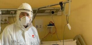 Sindaco Bucci in visita al reparto Covid e sui social la protesta: anziani muoiono soli Bucci Galliera covid