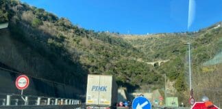Autostrade nel caos, ingresso pericolo sulla A12 al casello di Genova Est cantiere A12 genova est
