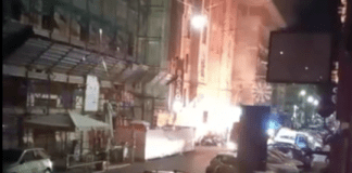 Foce – Cassonetti in fiamme in via della Libertà – VIDEO