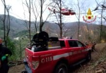 Né, si ferisce alla testa mentre taglia la legna: soccorso in elicottero – FOTO