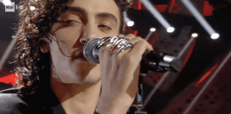 Sanremo 2022 – Michele Bravi canta “Inverno dei fiori”
